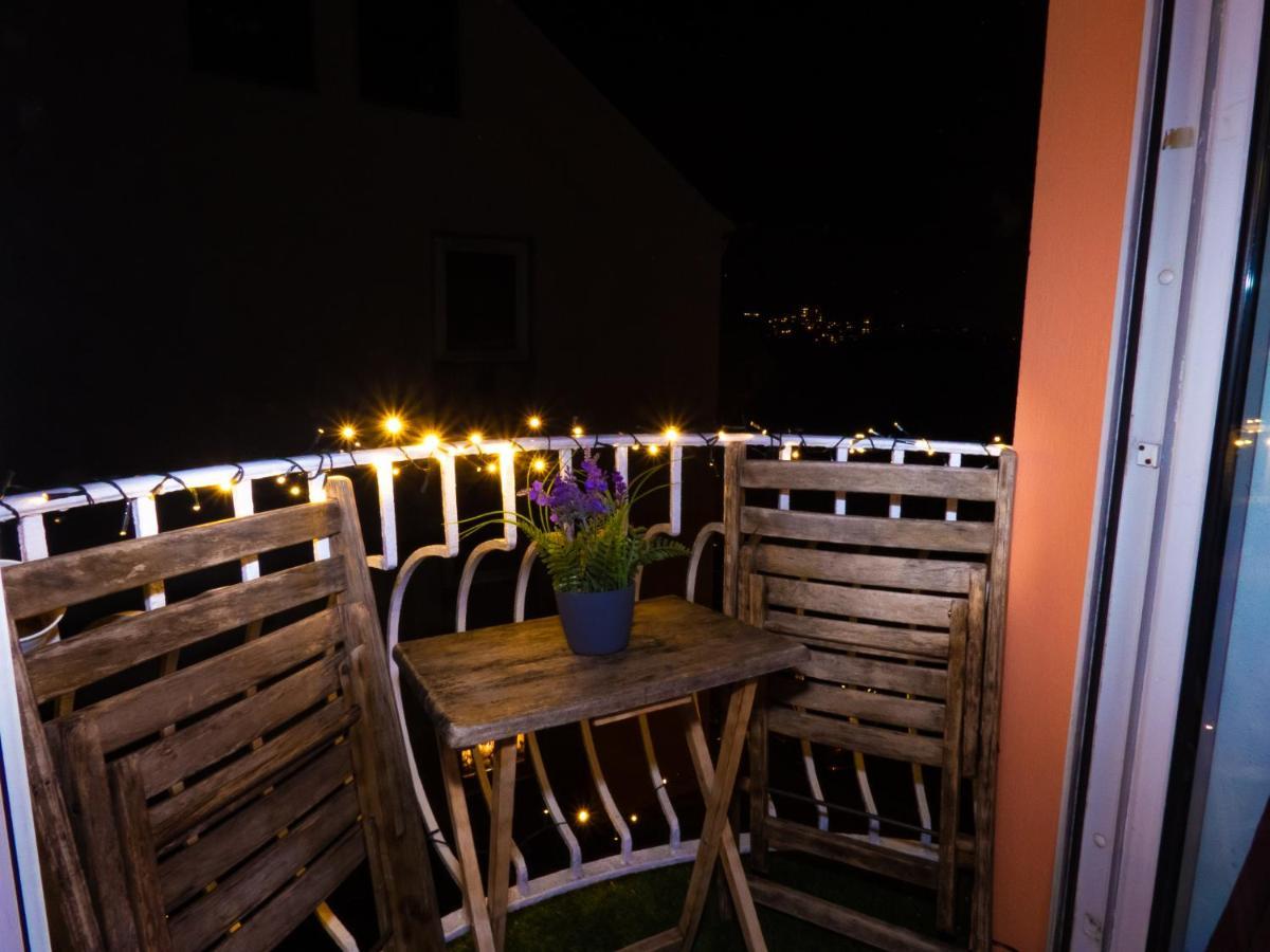#121 Grosse, Gemuetliche Wohnung In Remscheid-City Esterno foto